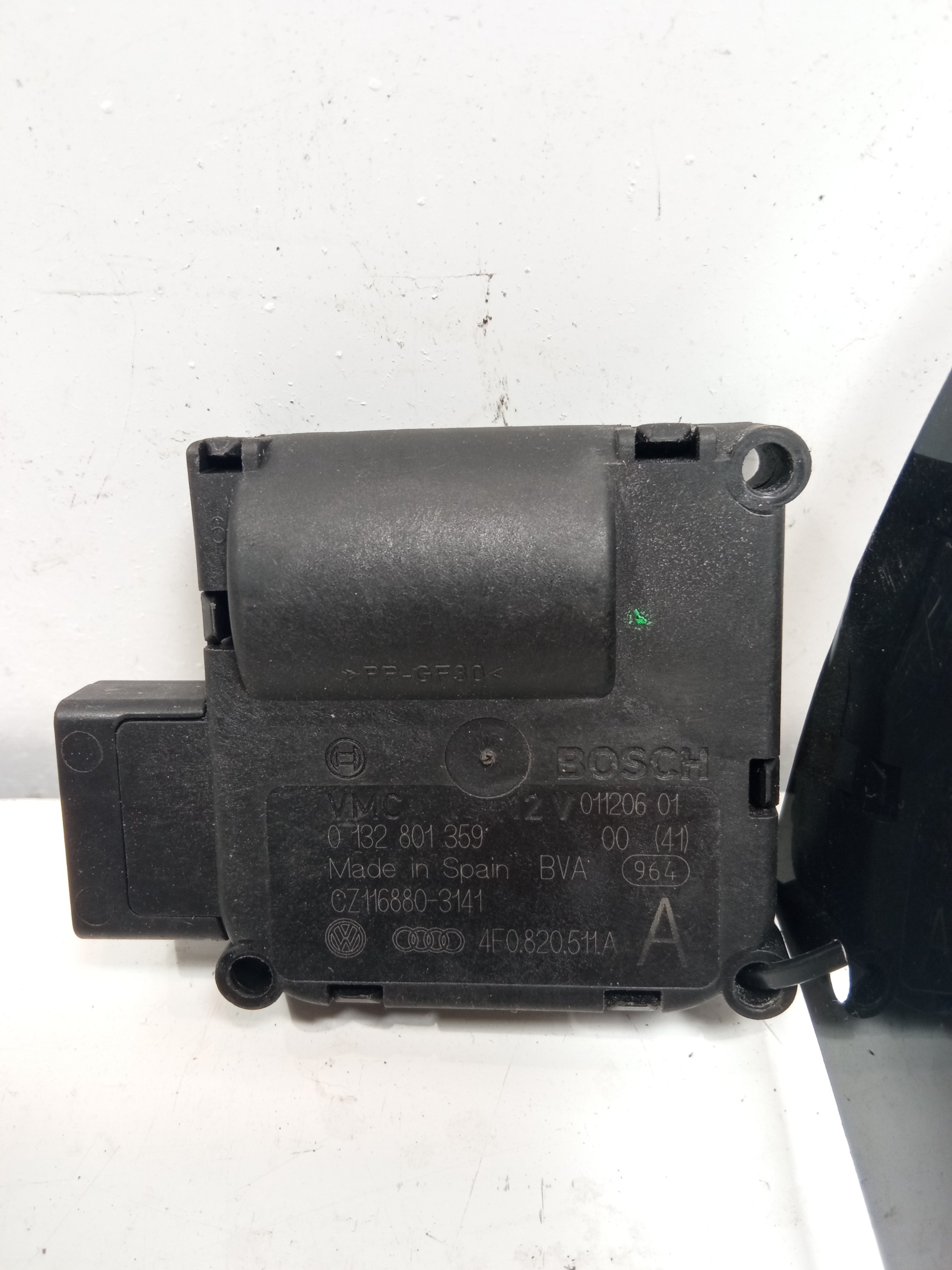 AUDI A6 C6/4F (2004-2011) Air Conditioner Air Flow Valve Motor 4F0820511A, 5PINES 24959196