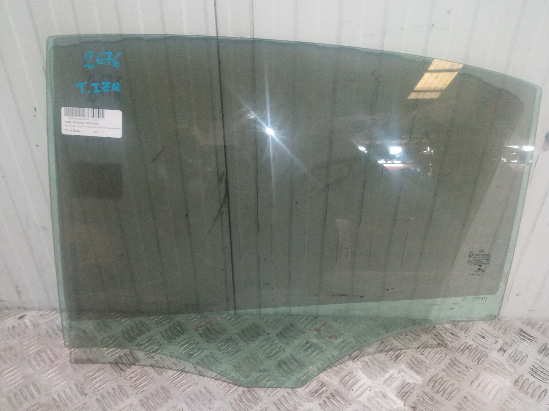 MERCEDES-BENZ A-Class W176 (2012-2018) Rear Left Door Window 25220243