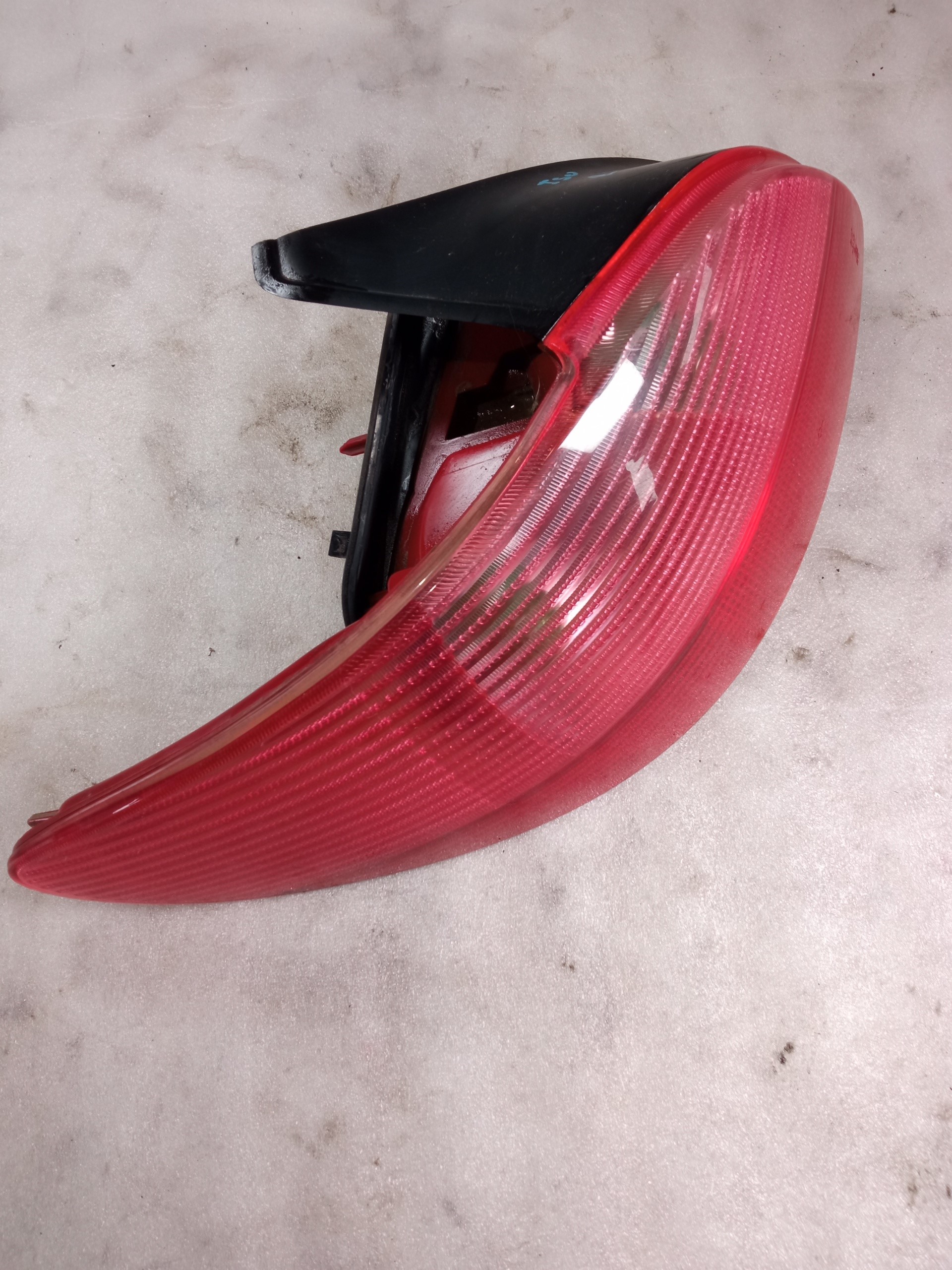 PEUGEOT 206 1 generation (1998-2009) Rear Left Taillight 2531G 25086287