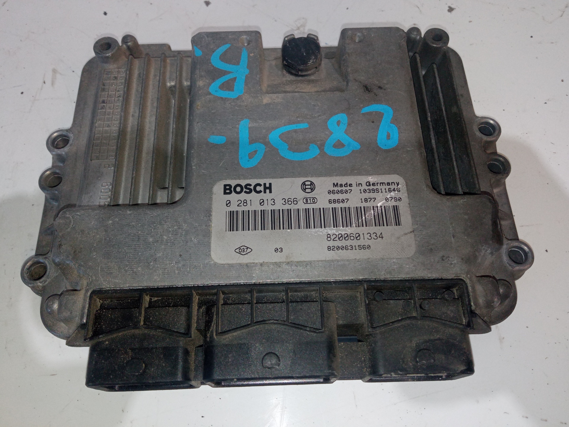 RENAULT Megane 2 generation (2002-2012) Engine Control Unit ECU 8200601334 25220258