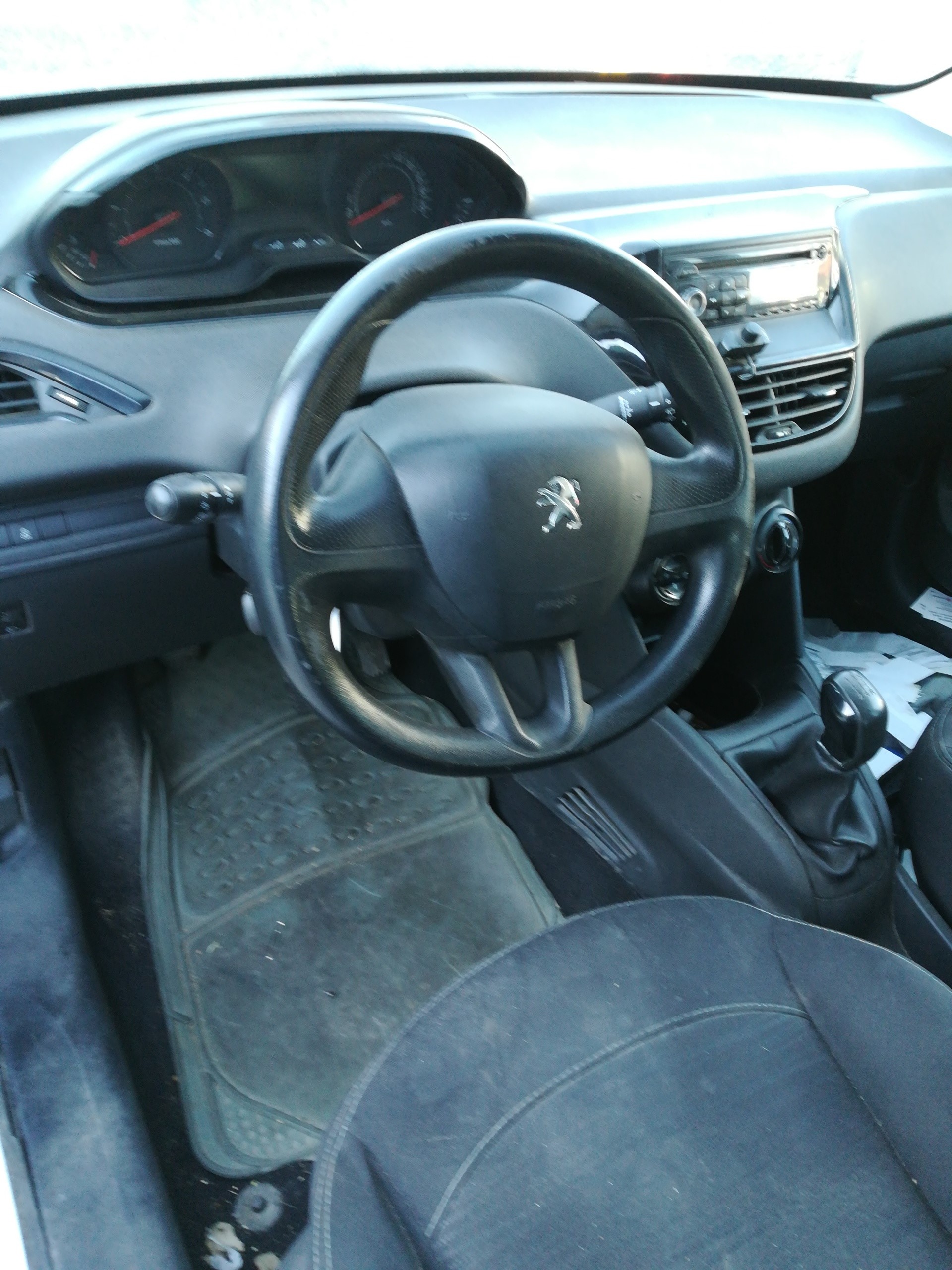 PEUGEOT 208 Peugeot 208 (2012-2015) Крышка багажника 25061140