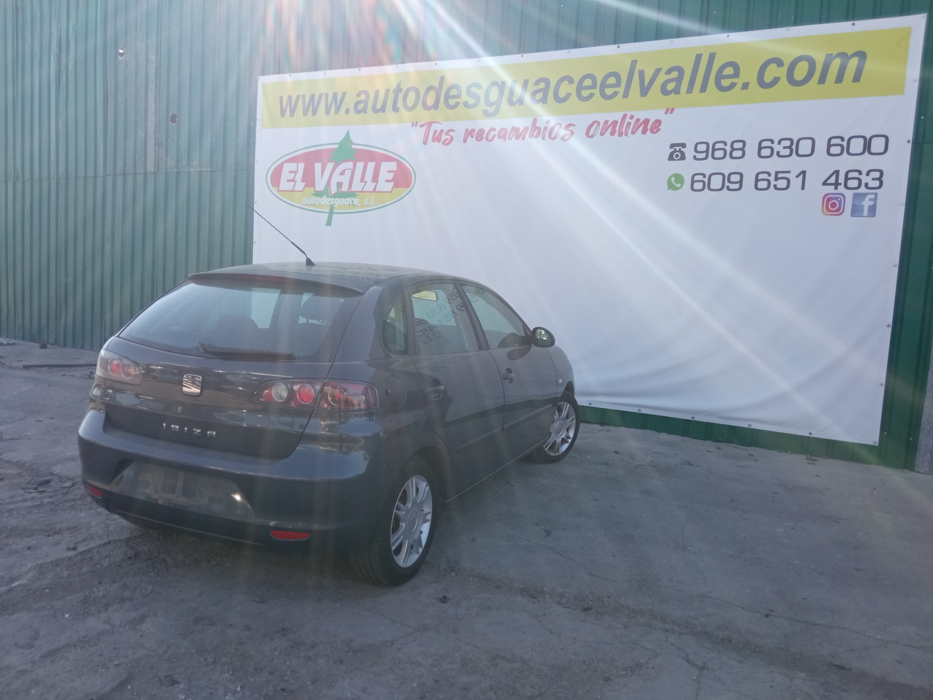 SEAT Ibiza 3 generation (2002-2008) Бампер задний 25399399