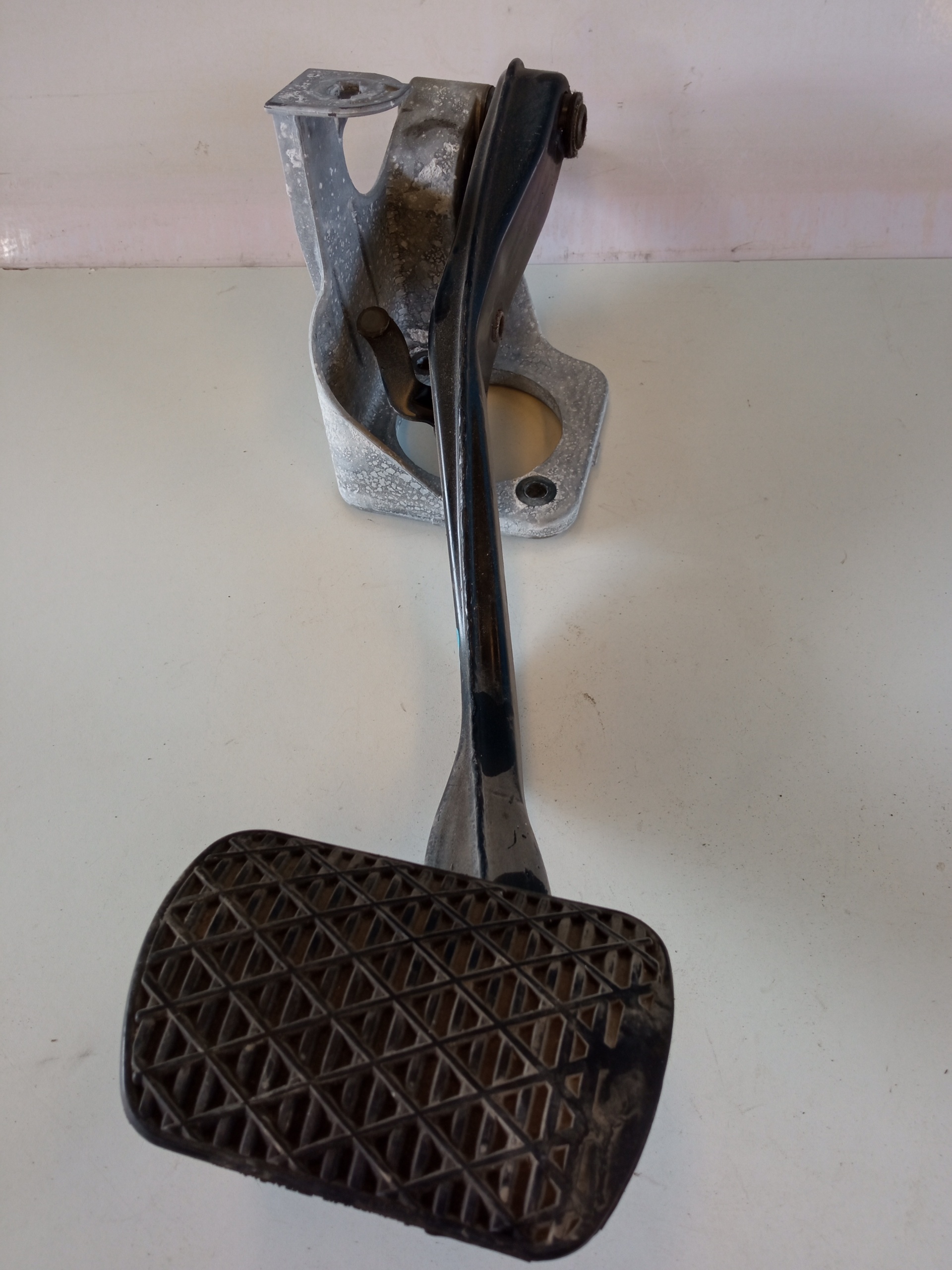 TOYOTA E-Class W211/S211 (2002-2009) Brake Pedal A2116840918,A2116840918 22386771