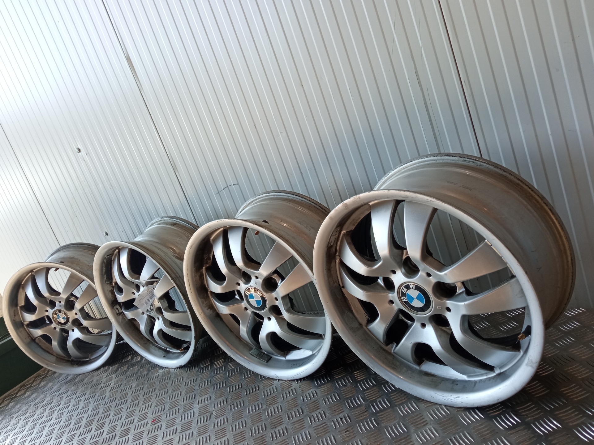 BMW 3 Series E90/E91/E92/E93 (2004-2013) Wheel Set 7JX16EH2, 7JX16EH2 25224718
