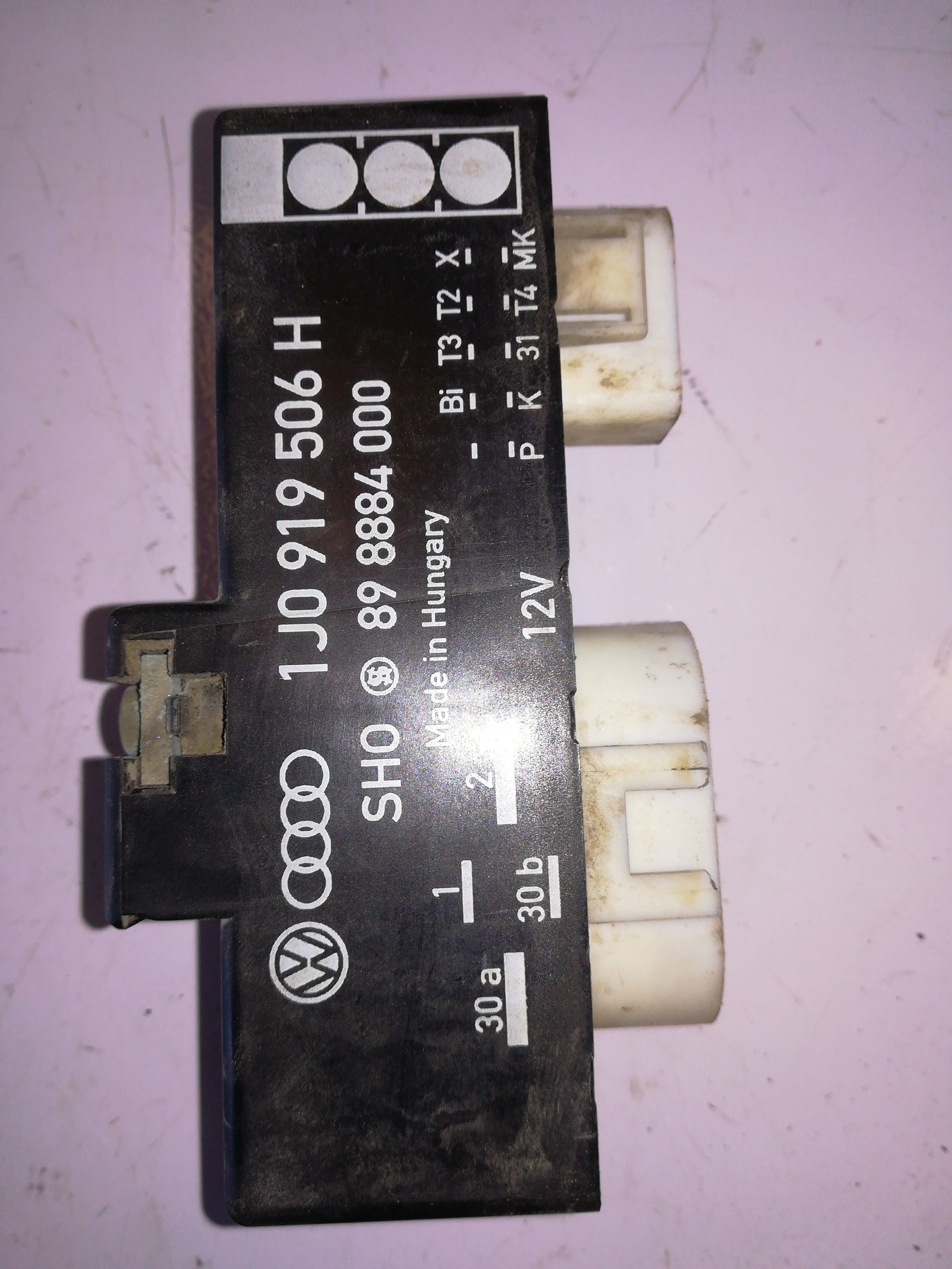 AUDI A3 8L (1996-2003) Autonomous heater relay 1J0919506H 24870698