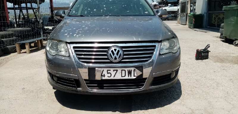 VOLKSWAGEN Passat B6 (2005-2010) Galinis dešinys žibintas PORTON 25427226