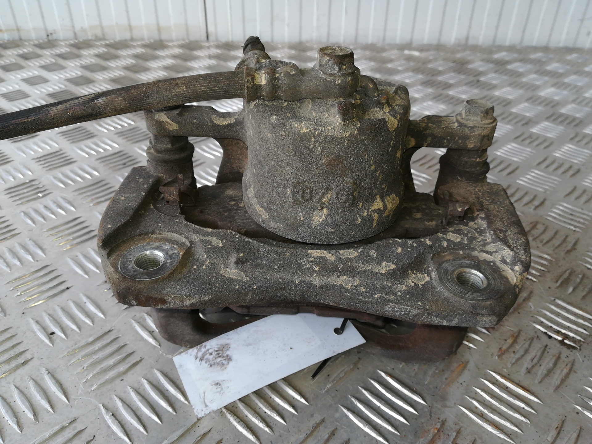 TOYOTA RAV4 2 generation (XA20) (2000-2006) Front Left Brake Caliper 4775042091, 4775042091 22379755