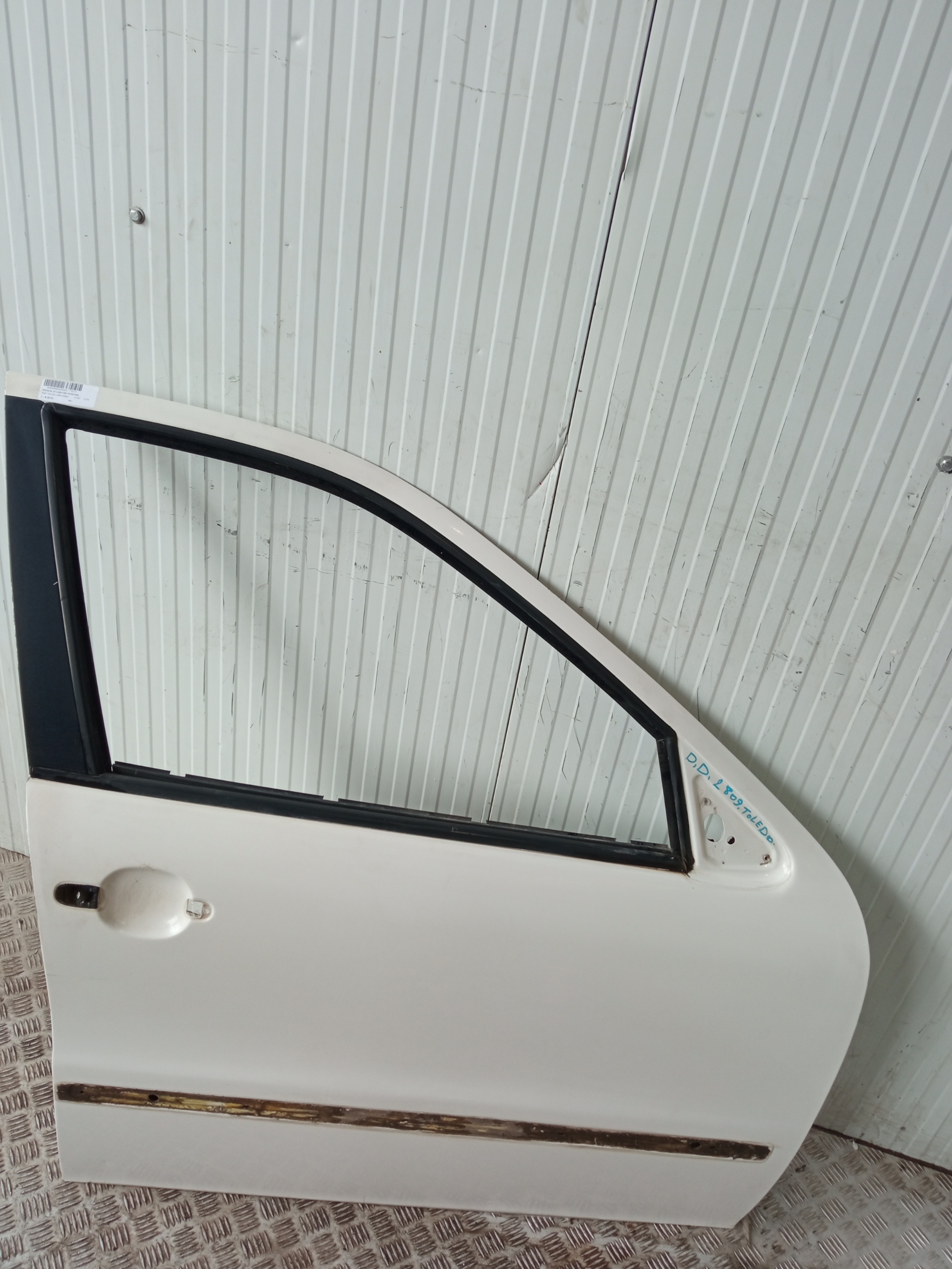 SEAT Toledo 2 generation (1999-2006) Front Right Door 24757444