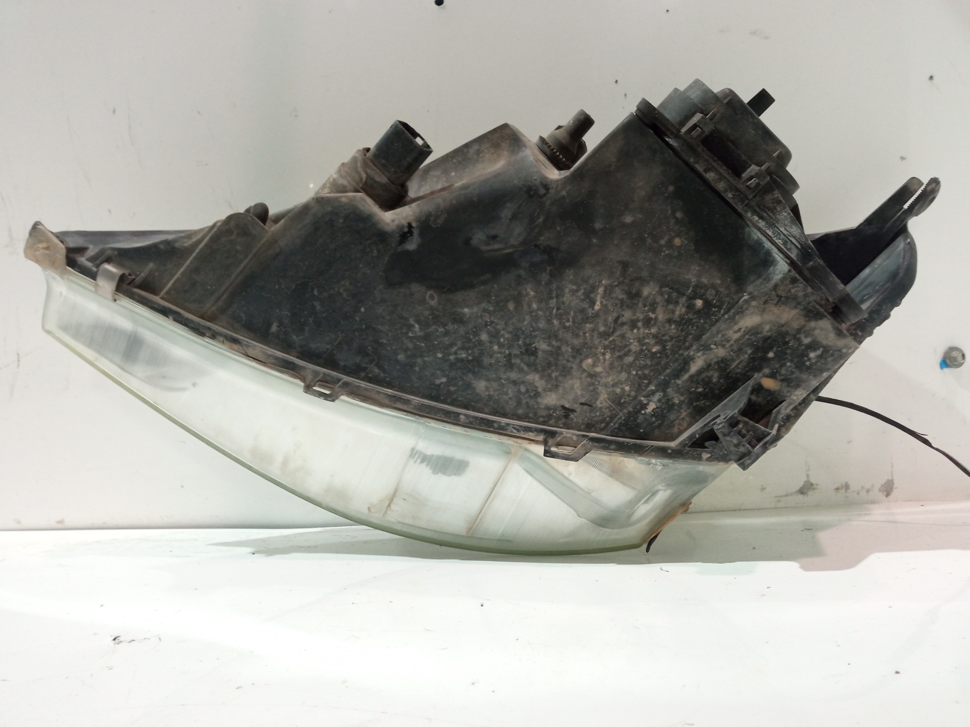 FORD Focus 1 generation (1998-2010) Front Right Headlight 25211048