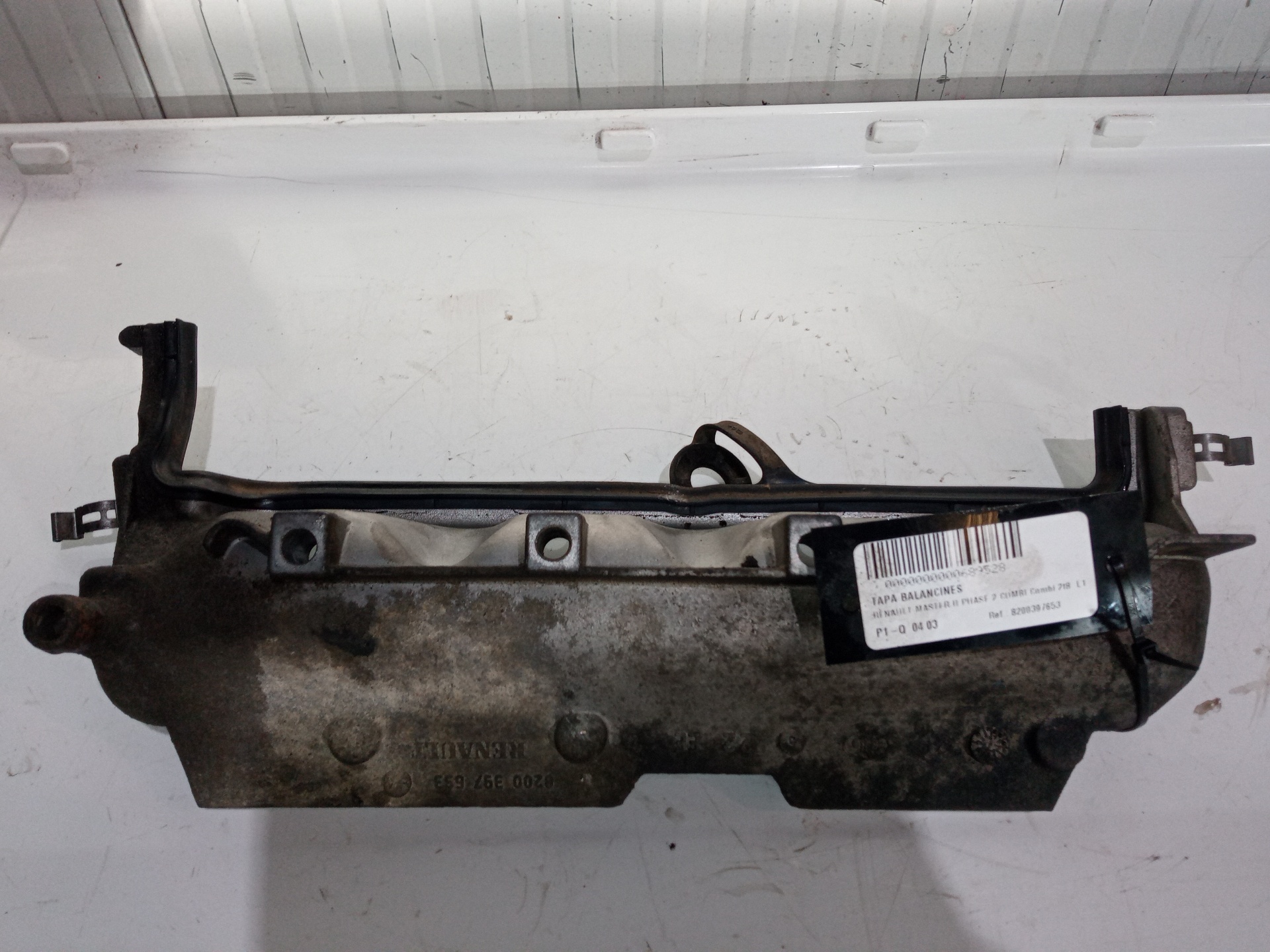 RENAULT Master Valve Cover 8200397653 23971057