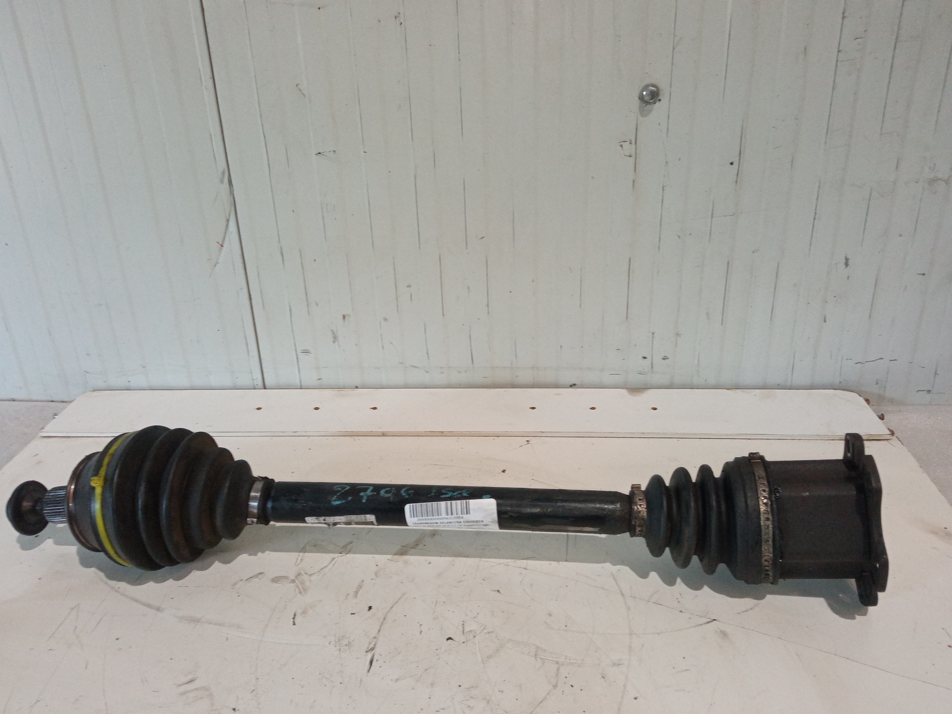 AUDI A6 C6/4F (2004-2011) Front Left Driveshaft 4F0407271J 24959152