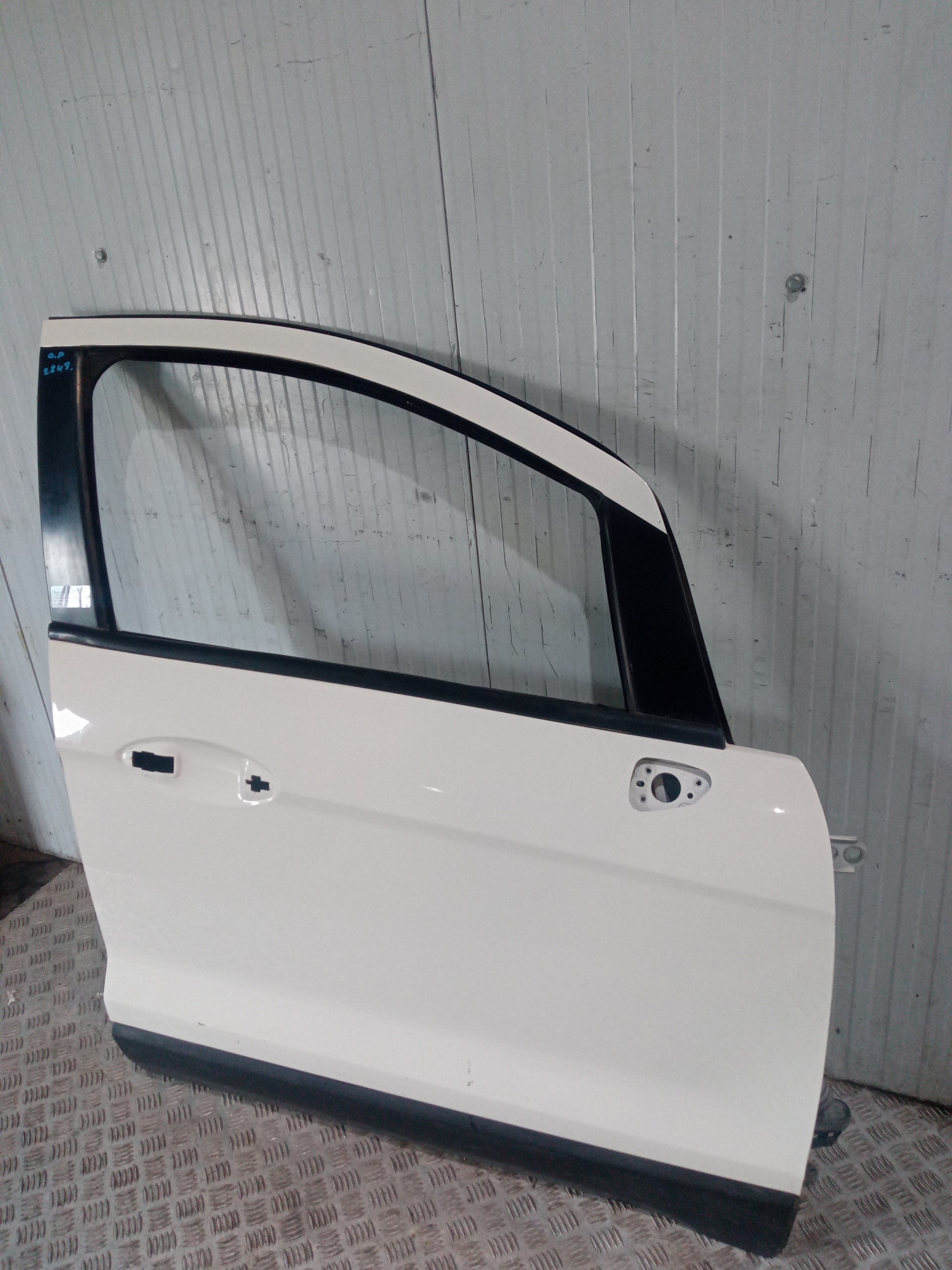 FORD EcoSport 1 generation (2003-2012) Front Right Door 25447697