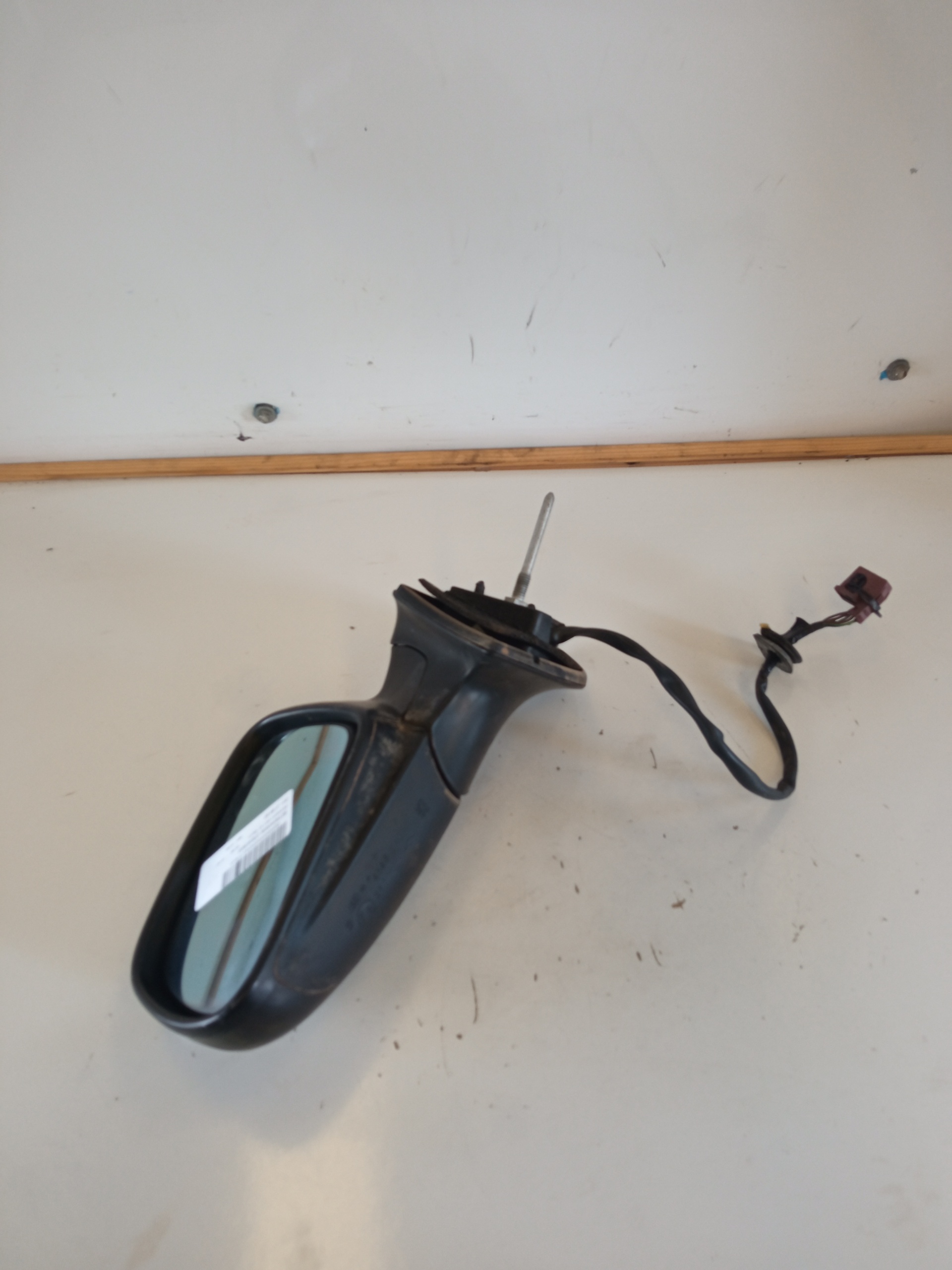 Door mirror left hand 9HZ 4145 de Peugeot 407 (6d_) 2004-2010 109 CV con 183000 km