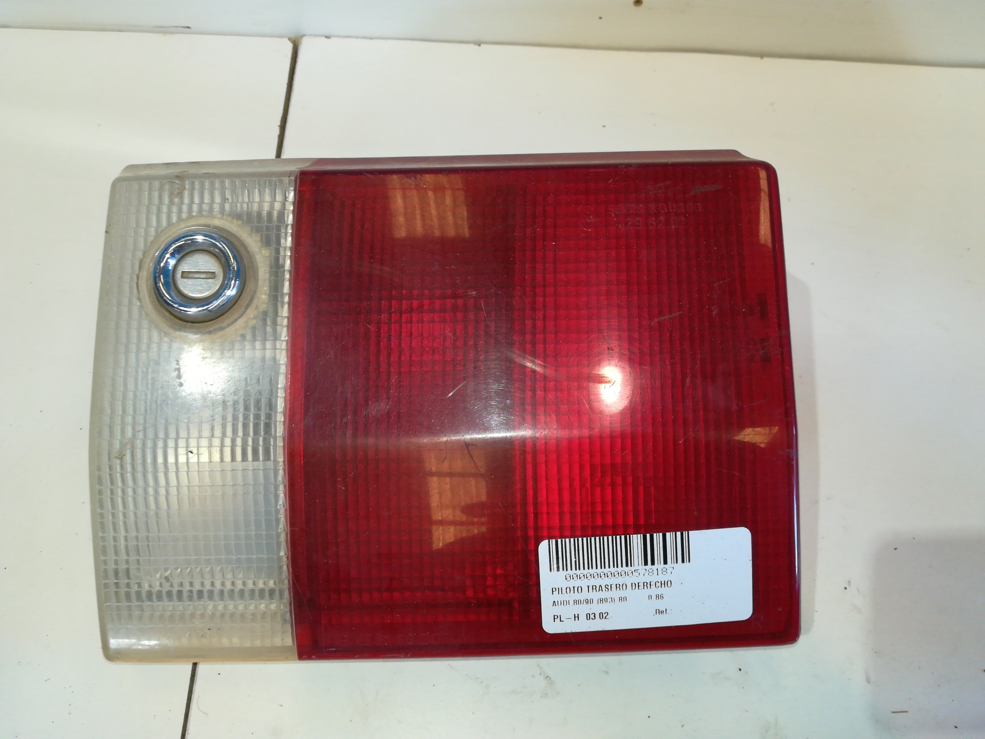 AUDI 80 B3 (1986-1992) Rear Right Taillight Lamp INTERIOR 24870650