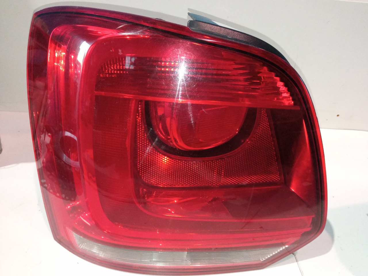 VOLKSWAGEN Polo 5 generation (2009-2017) Rear Left Taillight 6R0945111B 22385534