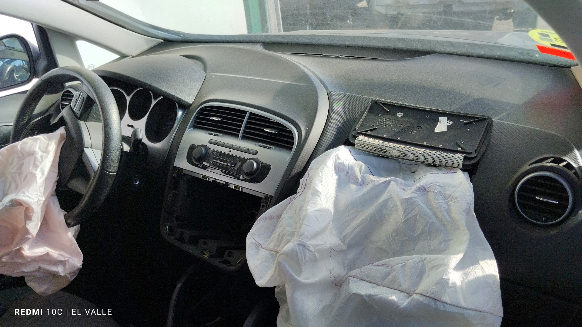 SEAT Altea 1 generation (2004-2013) Priekinių kairių durų stiklo pakelėjas 5P0837401AC 24908376