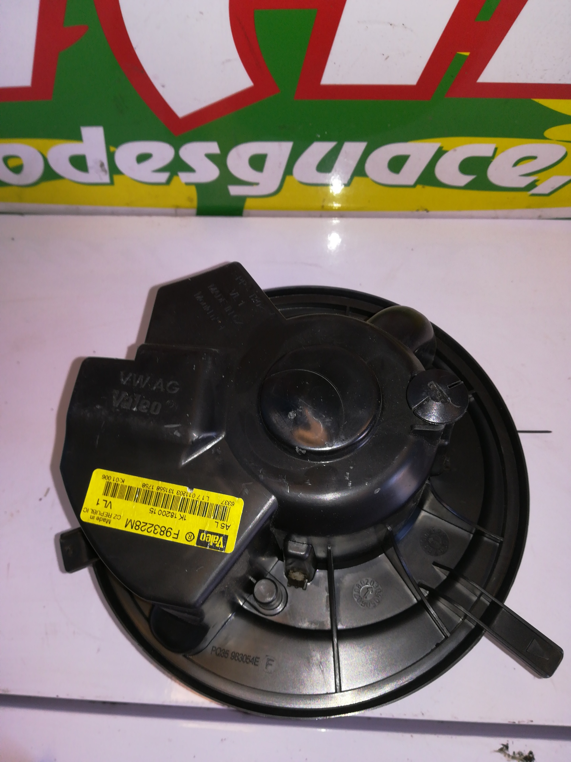 VOLKSWAGEN Touran 1 generation (2003-2015) Sildītāja ventilators 1K1820015 22376904