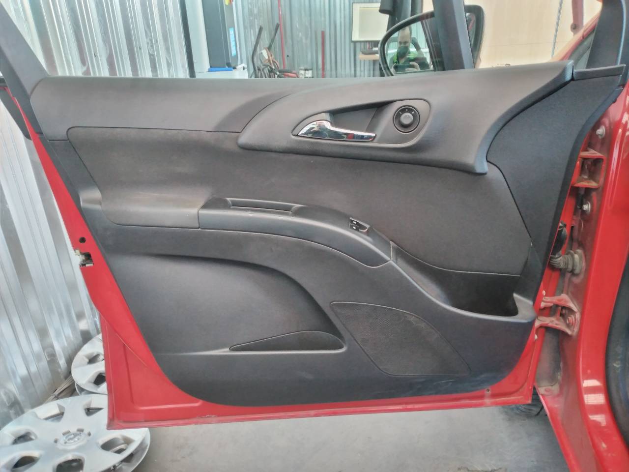 OPEL Meriva 2 generation (2010-2020) Front Left Door Panel 27235175