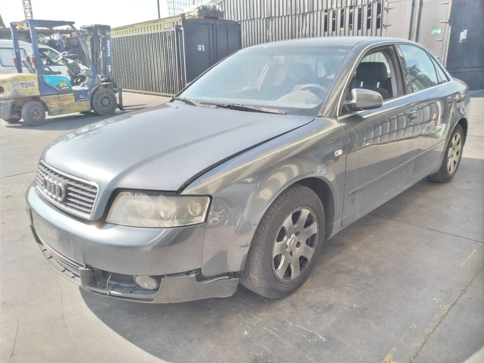 AUDI A4 B6/8E (2000-2005) Форсунка 038130073AN 22517768