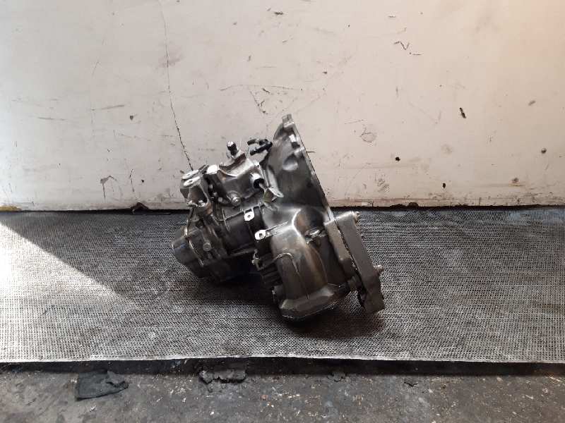 OPEL Corsa C (2000-2006) Gearbox 55355489 19241696