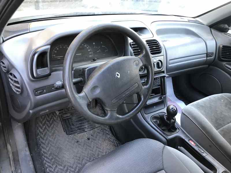 RENAULT Laguna 1 generation (1993-2001) Помпа кондиціонера 7911B 19181345