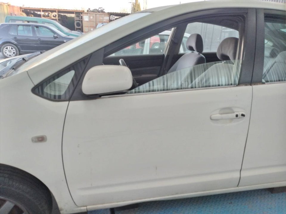 TOYOTA Prius 2 generation (XW20) (2003-2011) Front Left Door 27323301