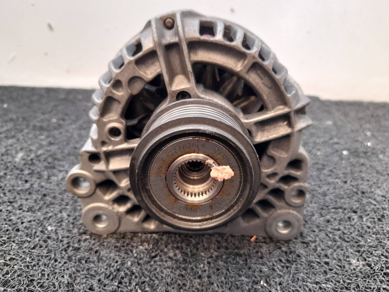 VOLKSWAGEN Polo 3 generation (1994-2002) Alternator 0124325012 19370758