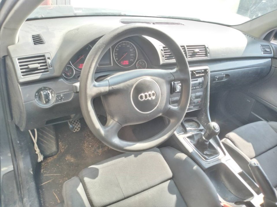 AUDI A4 B6/8E (2000-2005) Форсунка 038130073AN 22517768