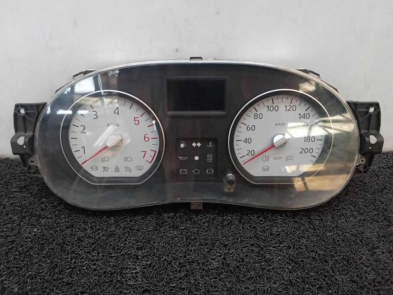 DACIA Sandero 1 generation (2008-2012) Speedometer 24810568R 27223381