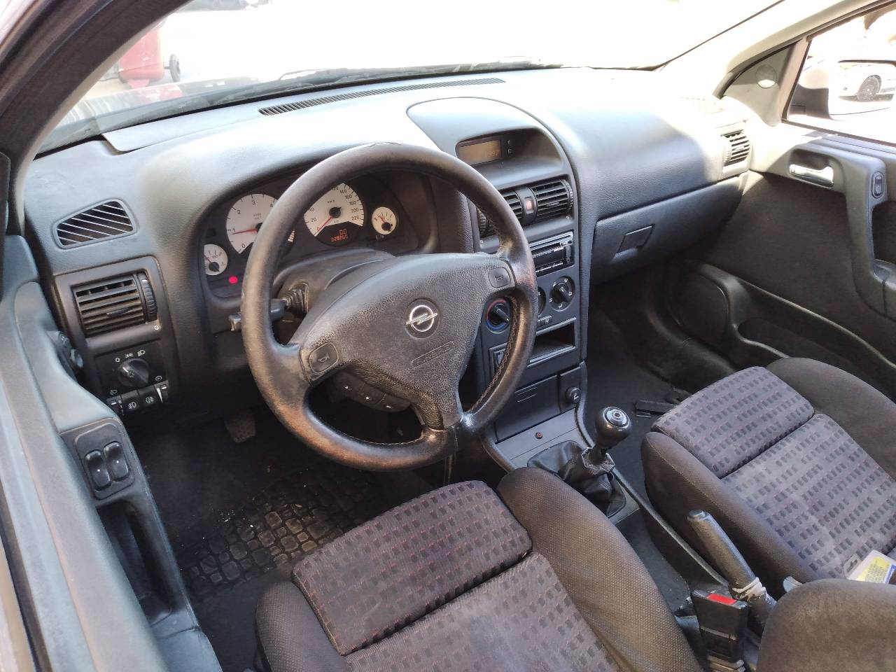 OPEL Astra H (2004-2014) Лівий передній протитуманний фар 27230596