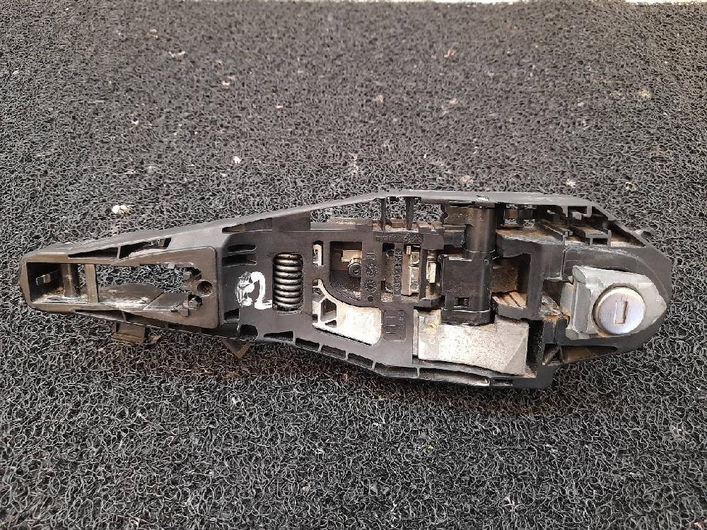 Bombín puerta delantera izquierda HN05 9820341080 de Peugeot 3008 2016-2018 131 CV con 16126 km