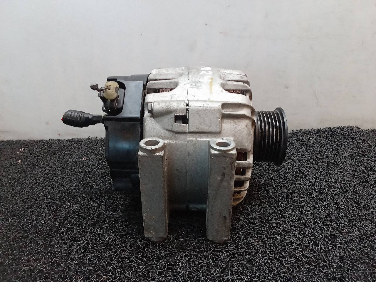 OPEL Astra J (2009-2020) Alternator 13586366 19297183