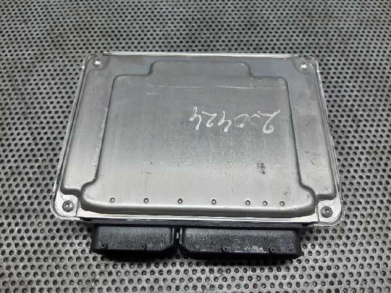 Motorsteuergerät AVF 0281011222 de Audi A4 b6 (8e2) 2000-2004 con 411385 km - pieza usada