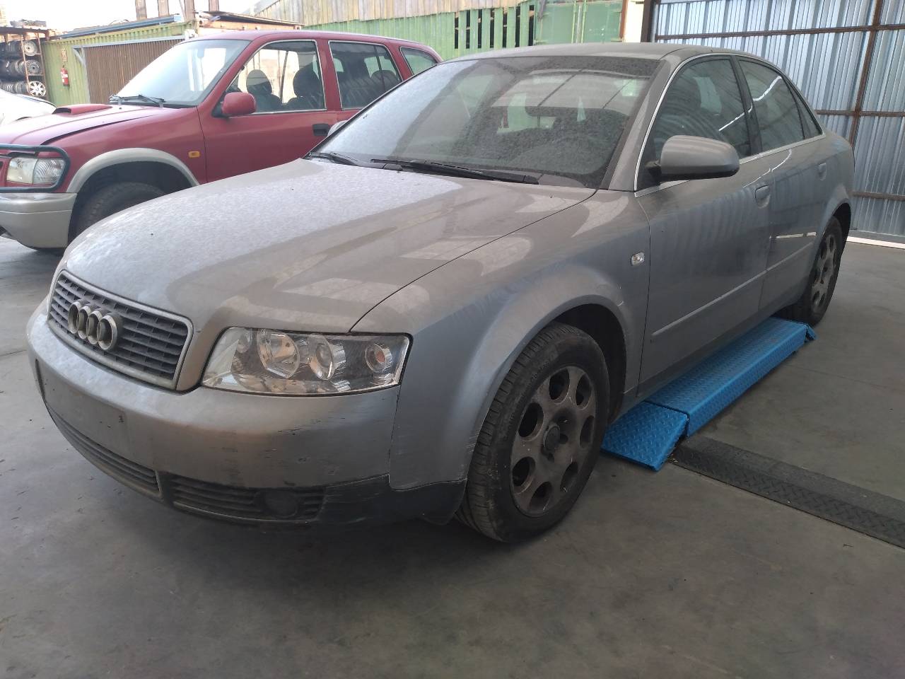 AUDI A4 B6/8E (2000-2005) Противотуманка бампера передняя правая 8E0941700B 19344055