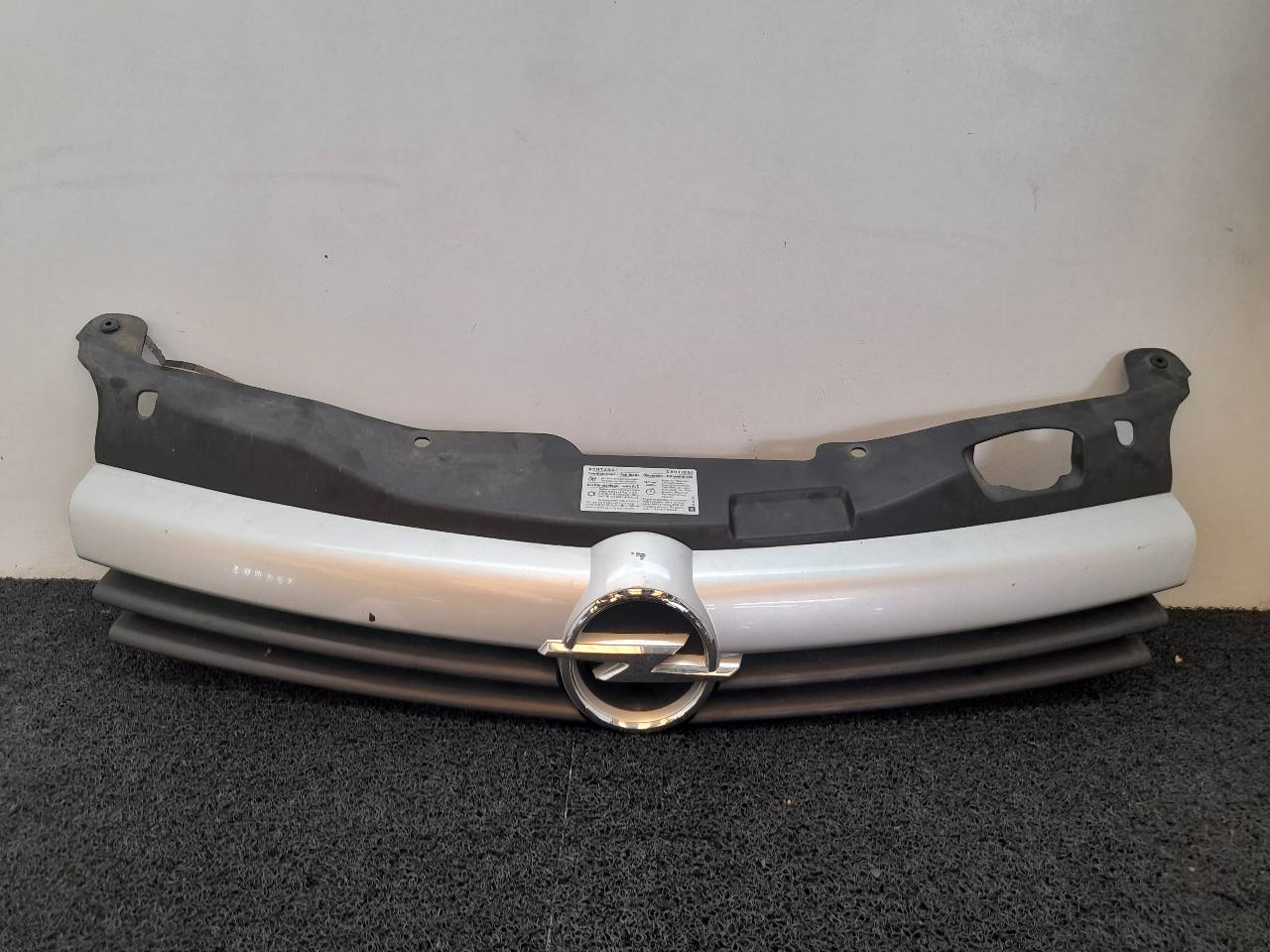 OPEL Astra J (2009-2020) Решетка радиатора 13108463 19347699