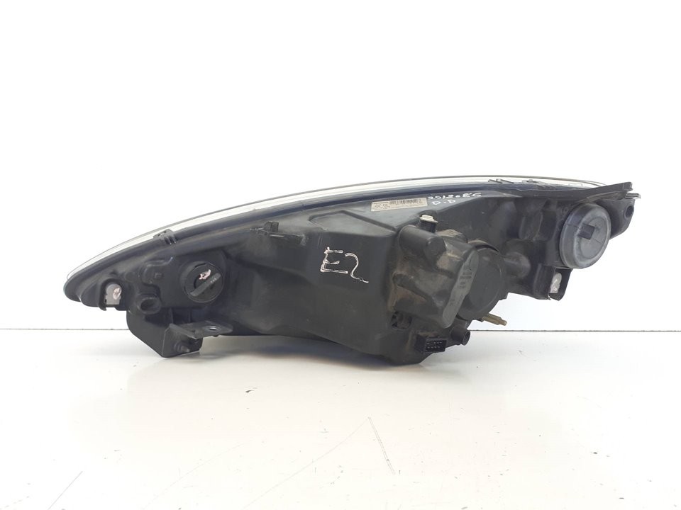 Faro derecho KFV 9644997180 de Peugeot 1007 2005-2010 75 CV con 133240 km - pieza usada