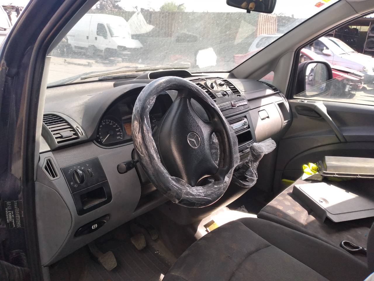 MERCEDES-BENZ Vito W639 (2003-2015) Блок плавких запобіжників A6395400050 19352383