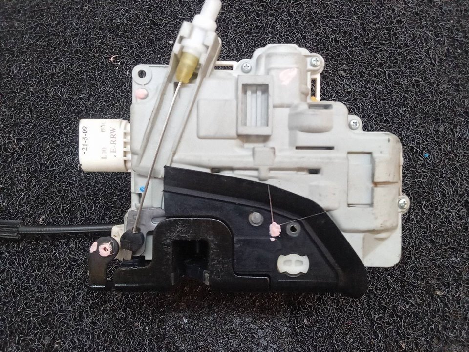 AUDI A4 B8/8K (2011-2016) Front Right Door Lock 8J1837016A 24860412