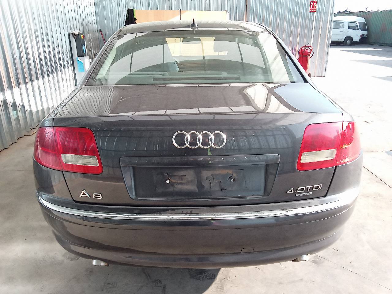 AUDI A8 D3/4E (2002-2010) Наружная ручка передней левой двери 27230690