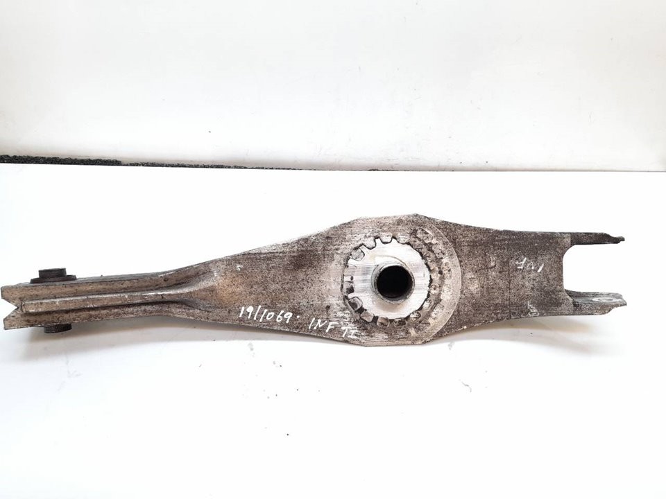 Brazo de la suspensión inferior trasero izquierdo A20DTH 13219164 de Opel Insignia a sedán (g09) 2008-2017 160 CV con 293481 km - pieza usada
