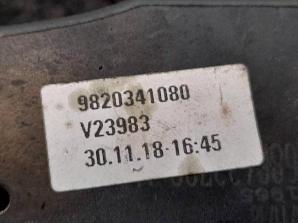 Bombín puerta delantera izquierda HN05 9820341080 de Peugeot 3008 2016-2018 131 CV con 16126 km - pieza usada
