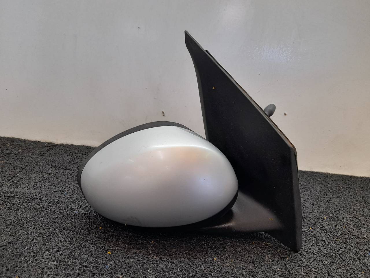 CITROËN C1 1 generation (2005-2016) Right Side Wing Mirror 879100H010 19355551