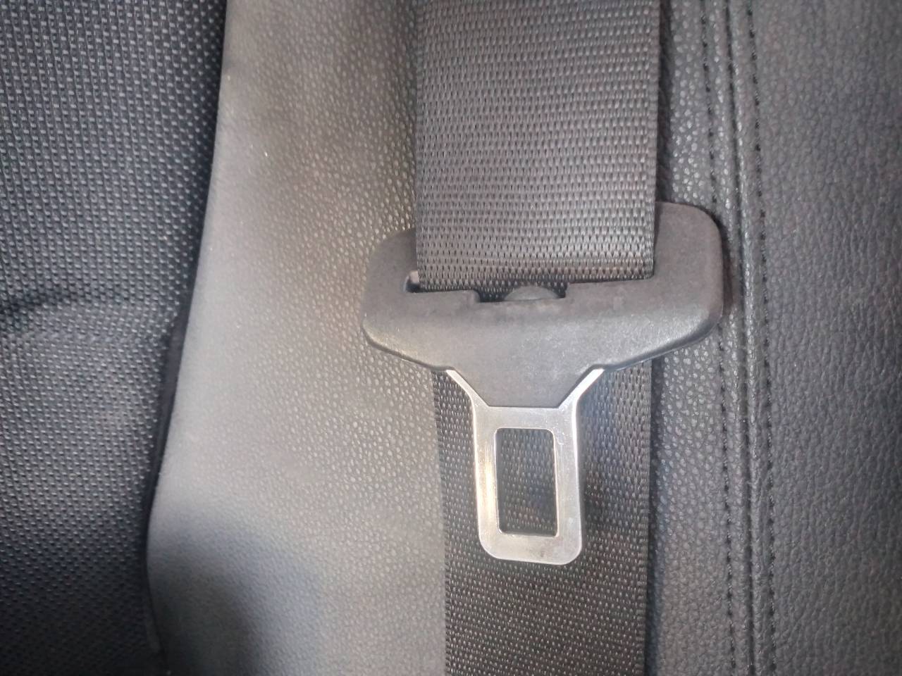 BMW 1 Series E81/E82/E87/E88 (2004-2013) Rear Left Seatbelt 27234117