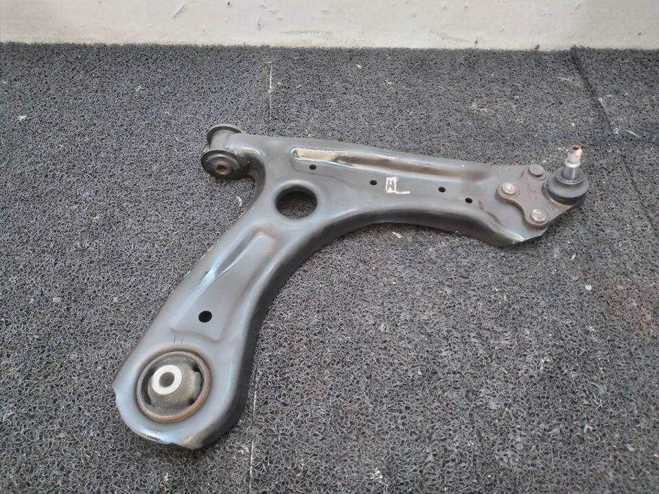 SEAT Ibiza 4 generation (2008-2017) Front Right Arm 6R0407152F 19375714