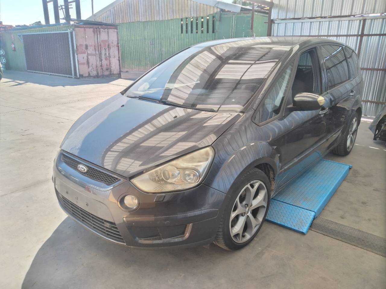 FORD S-Max 1 generation (2006-2015) Рамка внутрішньої ручки передніх лівих дверей 27234135