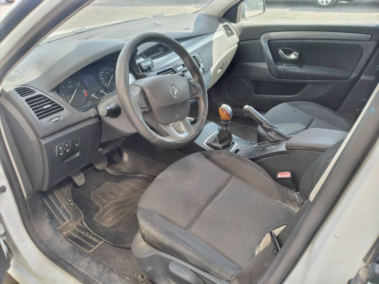 RENAULT Laguna 3 generation (2007-2015) Främre höger hjulnav 27234328