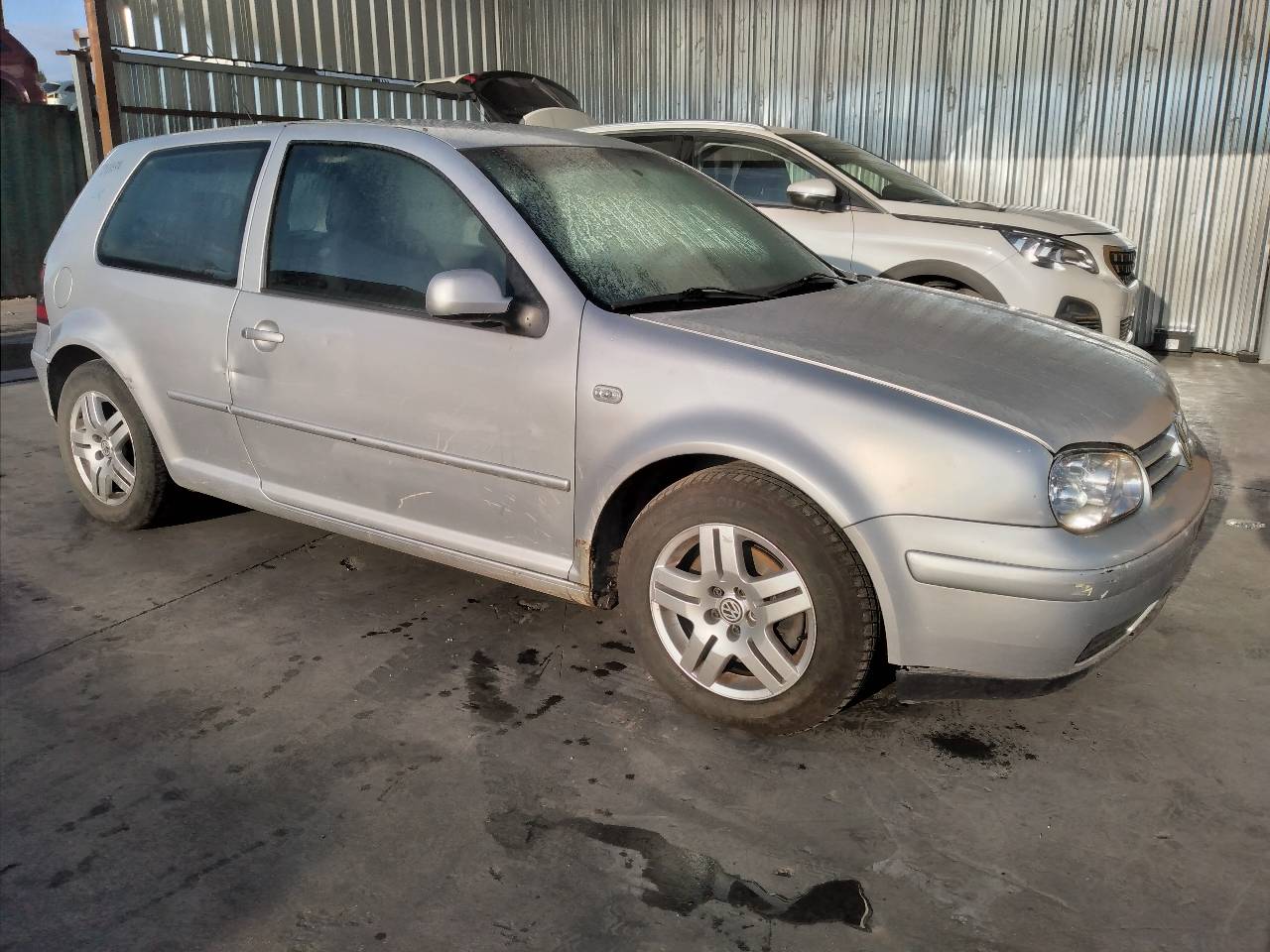 VOLKSWAGEN Bora 1 generation (1998-2005) Форсунка 038130073AL 19355546