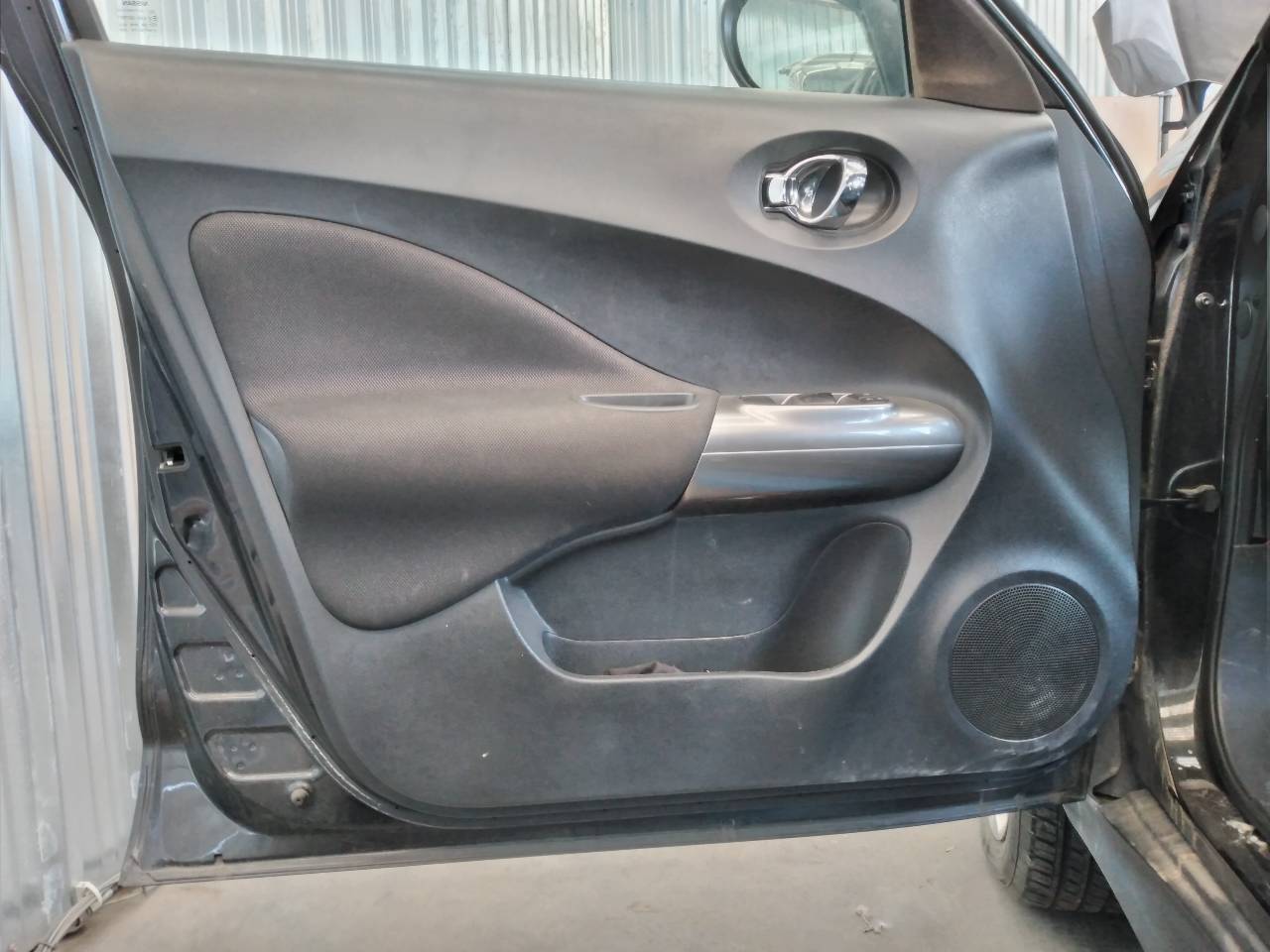 NISSAN Juke YF15 (2010-2020) Front Left Door Panel 27235151