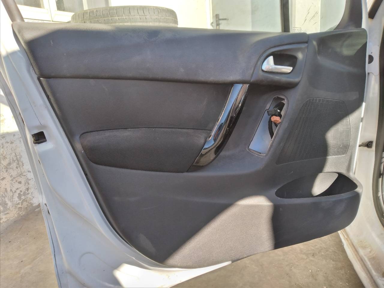 CITROËN C1 1 generation (2005-2016) Front Left Door Panel 27235407