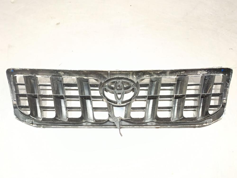 Grille gauche capot 1KD-FTV 5310160320 de Toyota Land cruiser prado (_j12_) 2002-2009 166 CV con 202447 km - pieza usada